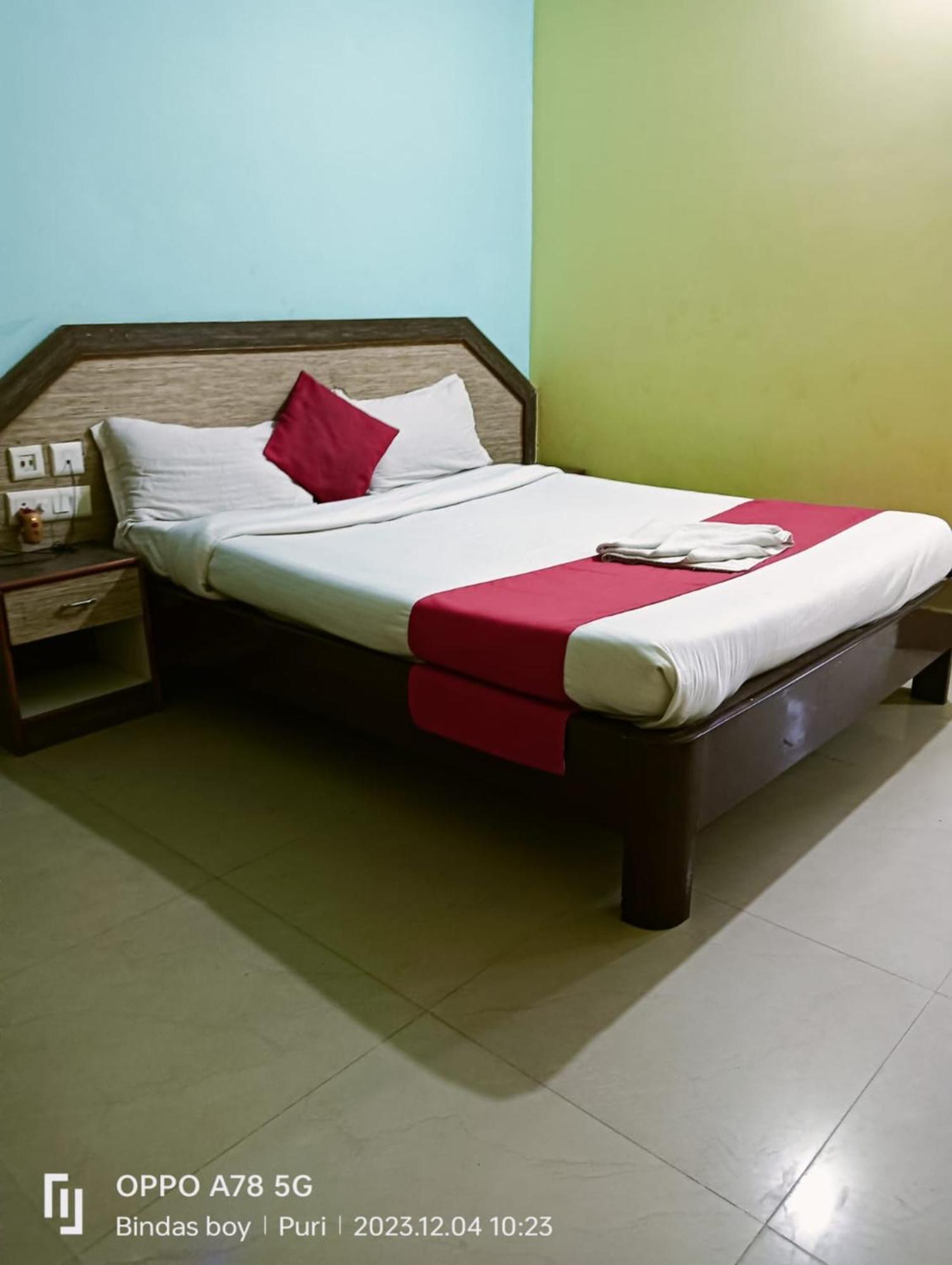 Hotel D2 Holiday Inn -Near Niladri Sea Beach - Puri - Official Verified Bagian luar foto