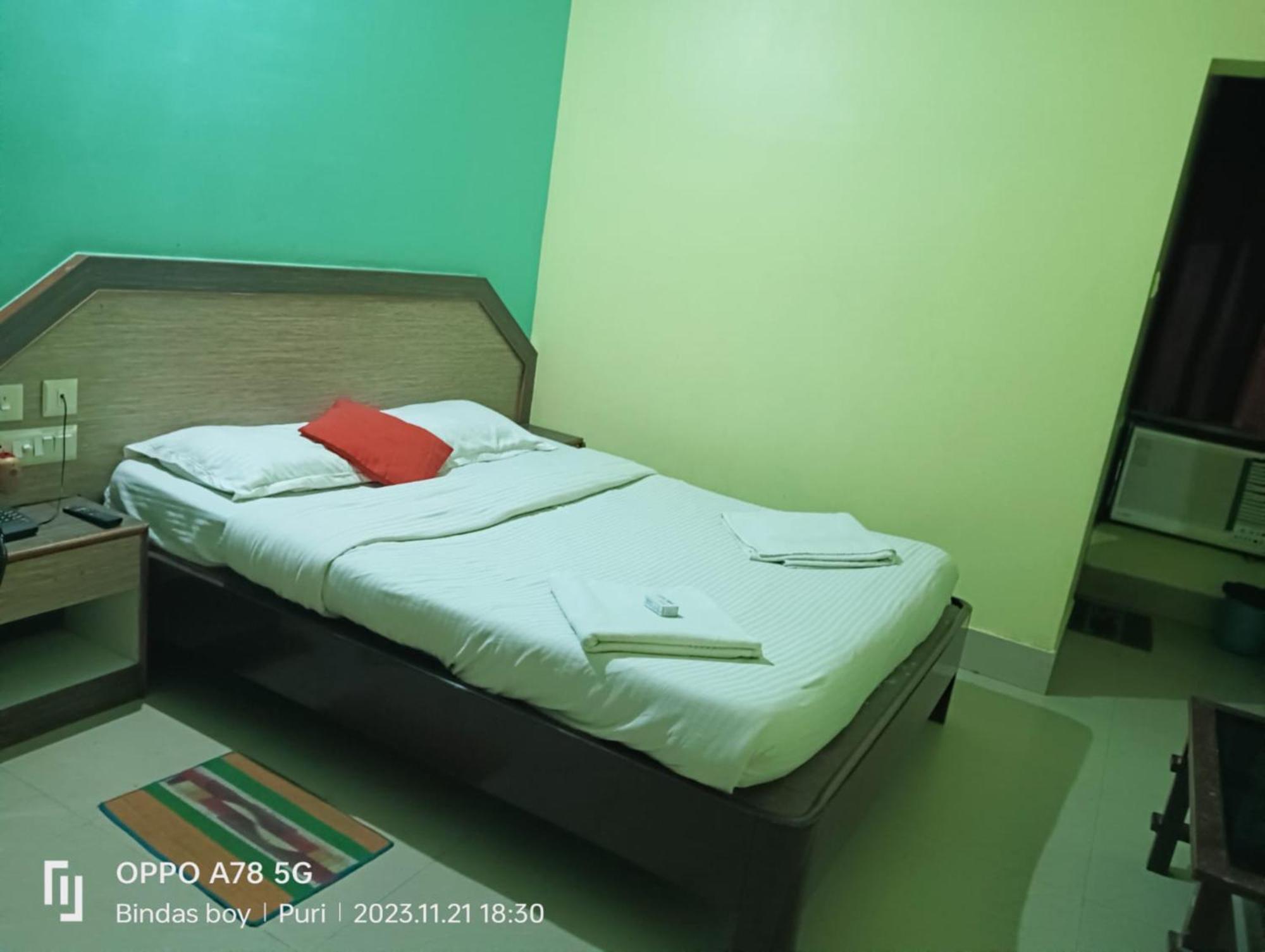 Hotel D2 Holiday Inn -Near Niladri Sea Beach - Puri - Official Verified Bagian luar foto