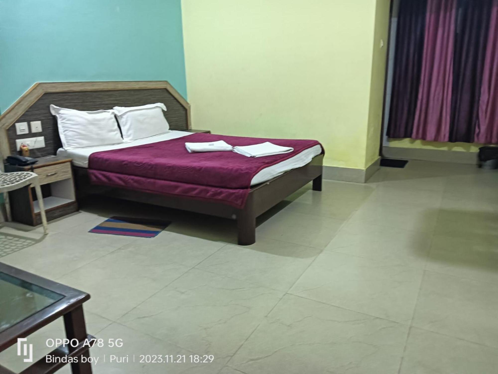 Hotel D2 Holiday Inn -Near Niladri Sea Beach - Puri - Official Verified Bagian luar foto